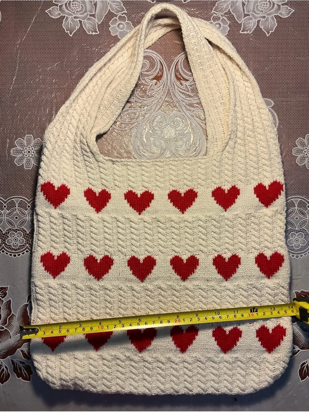 Source Unknown Cream Knit Tote with Red Heart Pattern - Picture 4 of 4
